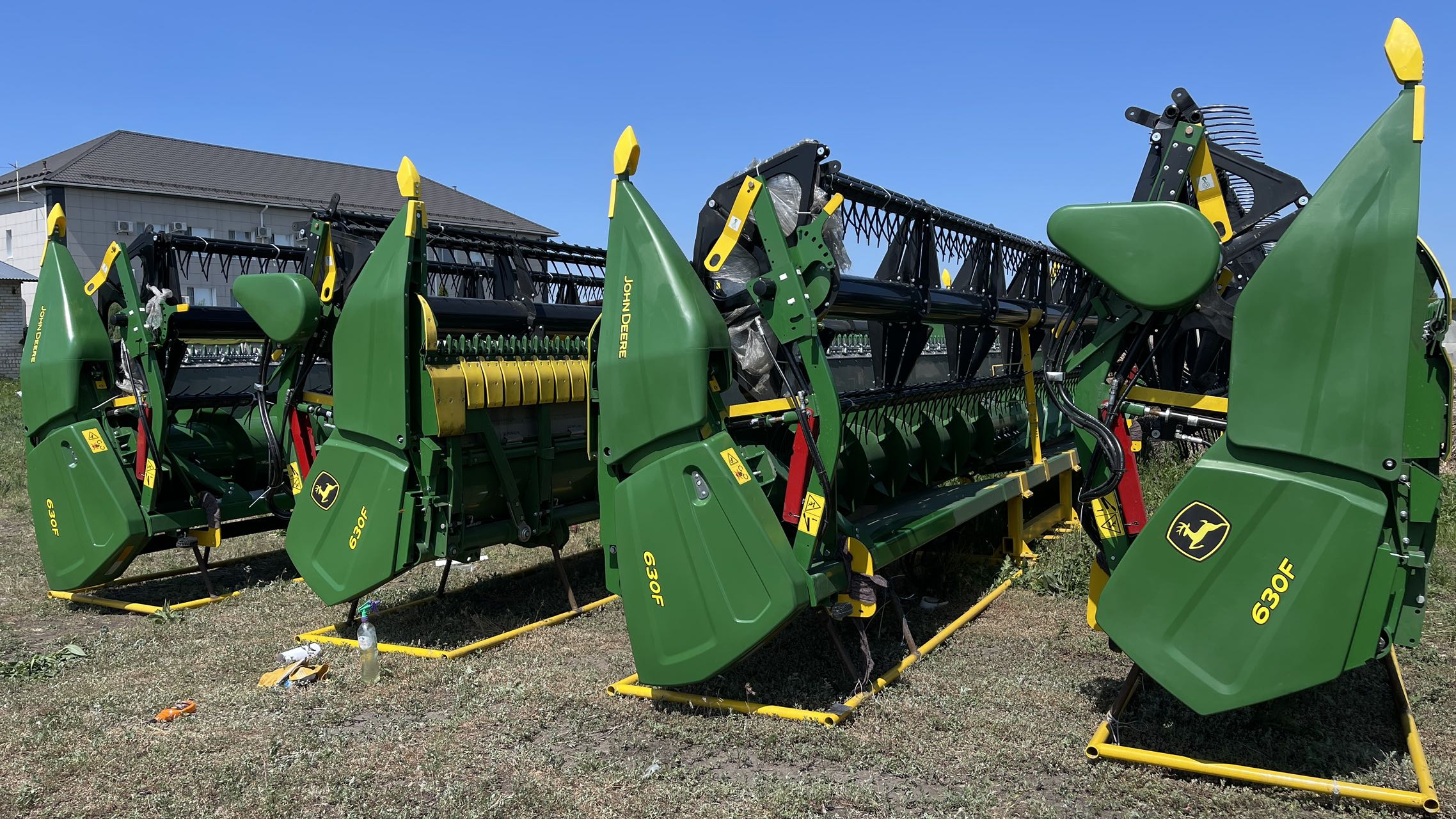 Жатка John Deere HydraFlex 630F — панорамный вид на уборке